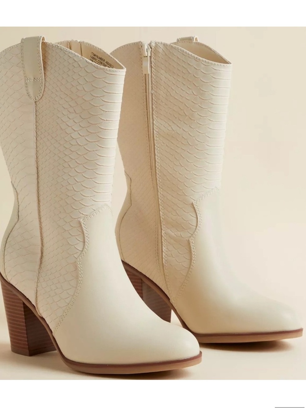 Torrid Ivory Western Cowboy Boots. 9.5WW.